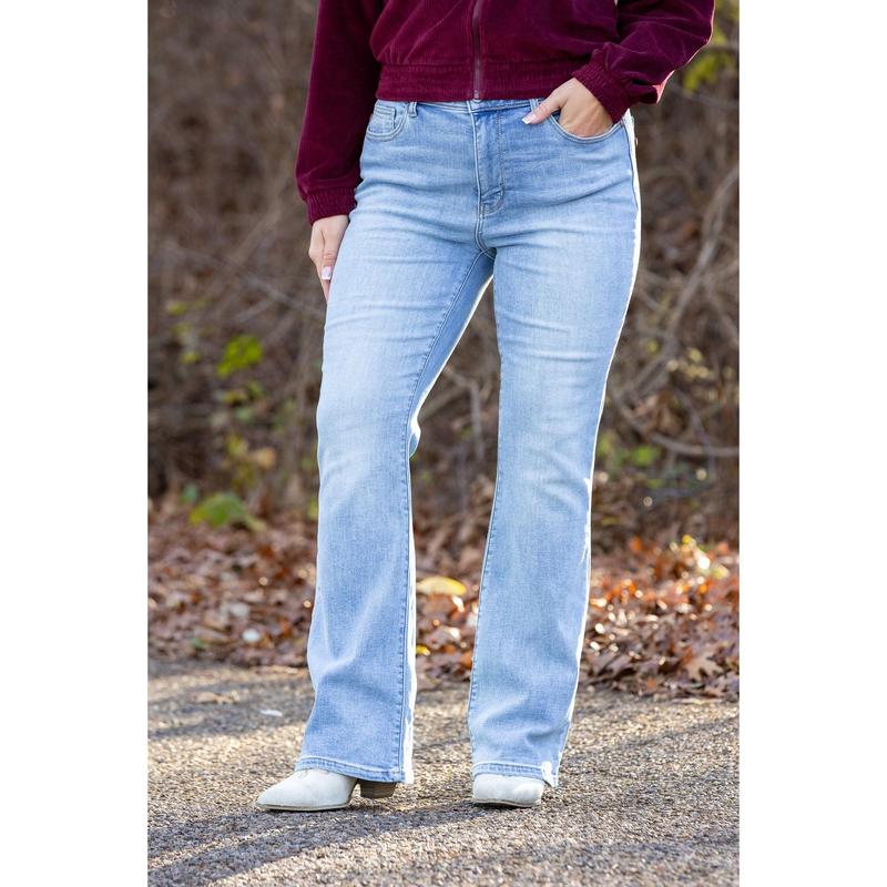 The Paula from Judy Blue: Mid-Rise Thermal Bootcut Denim