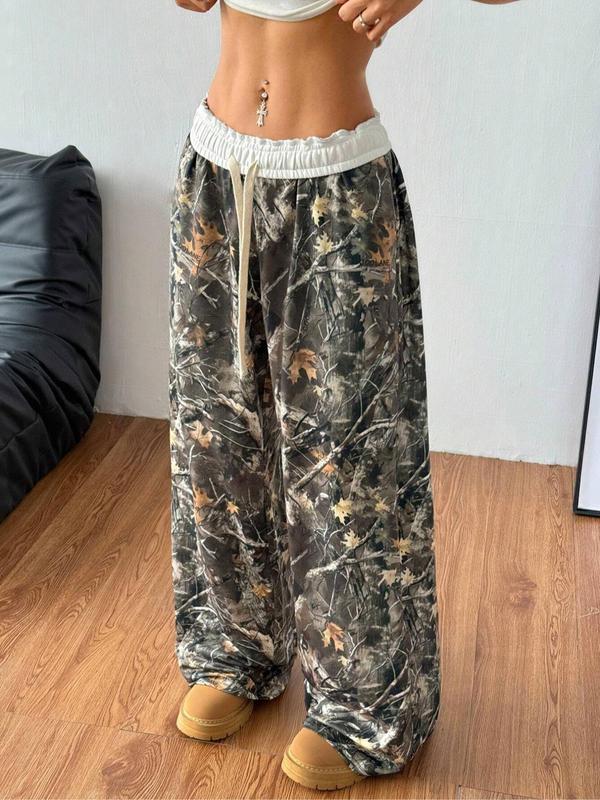 Women's All Over Camo Print Drawstring Waist Lounge Pants, Casual Comfy Pocket Design Elastic Waist Wide-Legged Dragging Pants for Fall & Winter, Women's Sleepwear for Indoor Wear