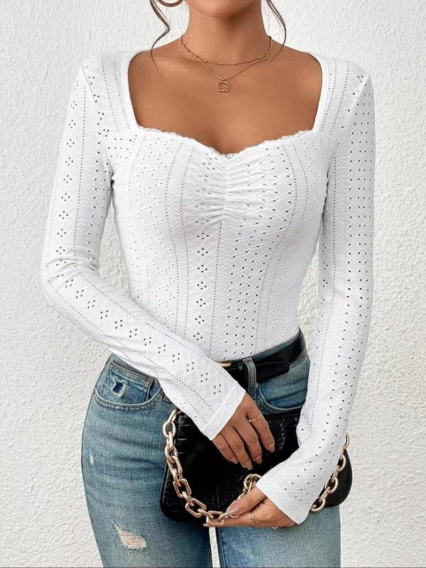 Women's Plain Contrast Lace Eyelet Embroidery Ruched Tee, Casual Sweetheart Neck Long Sleeve Top for Daily Wear, Ladies Clothes for All Seasons