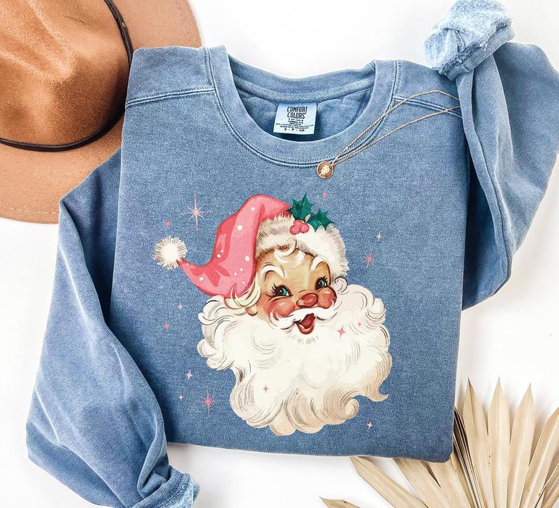 Pink Santa Retro Christmas T-Shirts Sweatshirts for Women Pink Christmas Matching Family Sweaters Pink Vintage Holiday Party