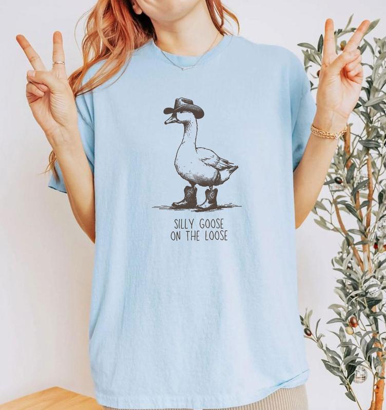 Silly Goose On The Loose T-shirt Streetwear Breathable and Casual Comfort Comfortable Fabric Fit Fabric Fit