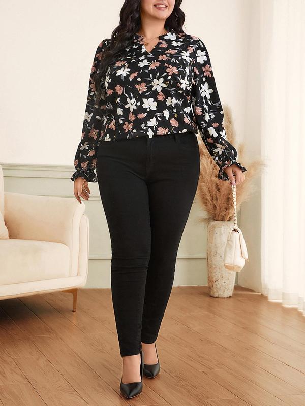 CURVZY Plus Size All Over Floral Print Notched Blouse, Casual Flounce Sleeve Top for Fall & Winter, Women's Clothes for Daily Wear