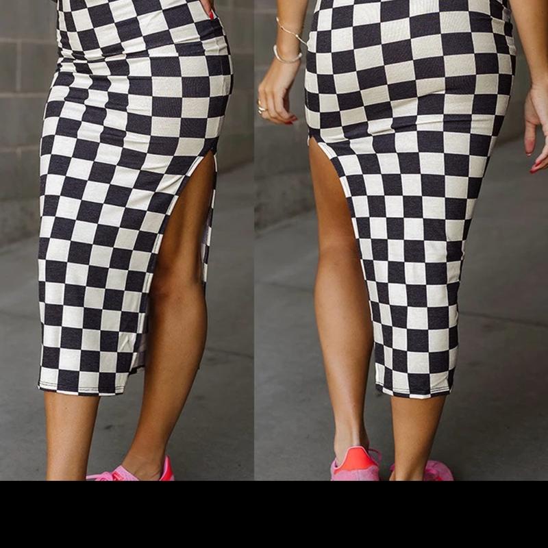 Women's Checkered Midi Skirt - Fashionable Bottom for All Occasions - Womenswear