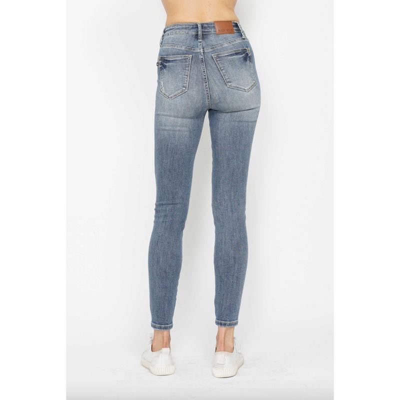 Judy Blue Tummy Control Light Wash Skinny Jeans