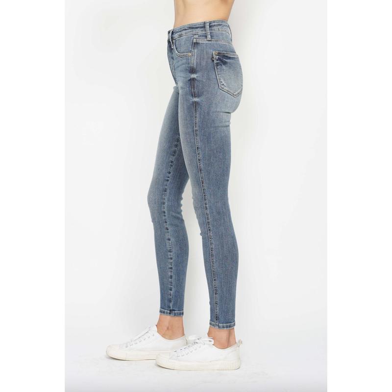 Judy Blue Tummy Control Light Wash Skinny Jeans