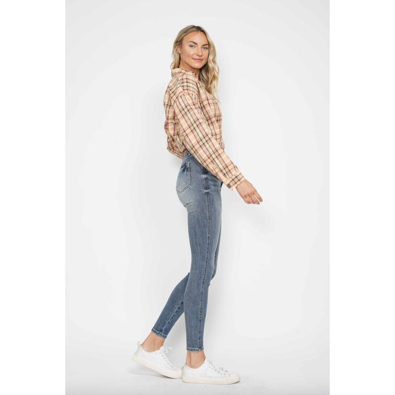 Judy Blue Tummy Control Light Wash Skinny Jeans