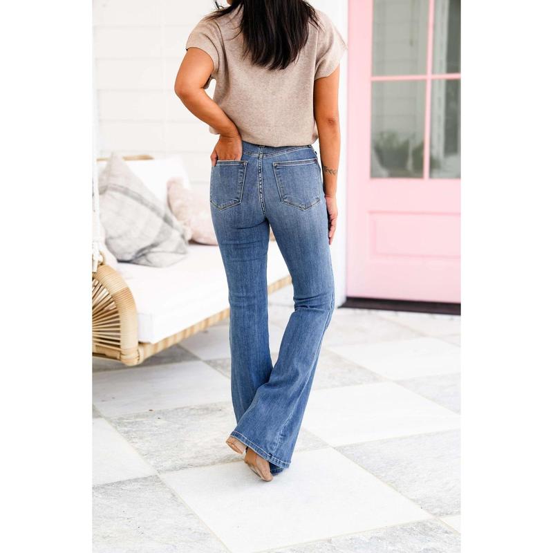 Judy Blue High Rise Medium Wash Classic Flare Jeans Basic Comfort