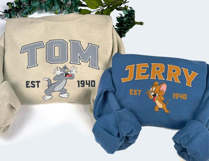 Couple Sweatshirt, T.Shirt, Cartoon Tom and Jerry Print Sweatshirts, Trending Crewneck, Vintage shirt, Couple Shirt, Crewneck Graphic Unisex T.Shirt