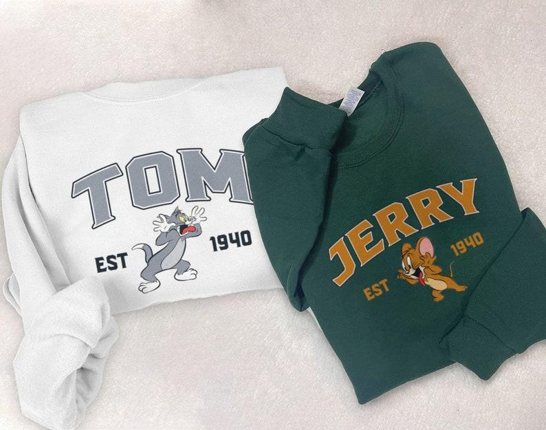 Couple Sweatshirt, T.Shirt, Cartoon Tom and Jerry Print Sweatshirts, Trending Crewneck, Vintage shirt, Couple Shirt, Crewneck Graphic Unisex T.Shirt