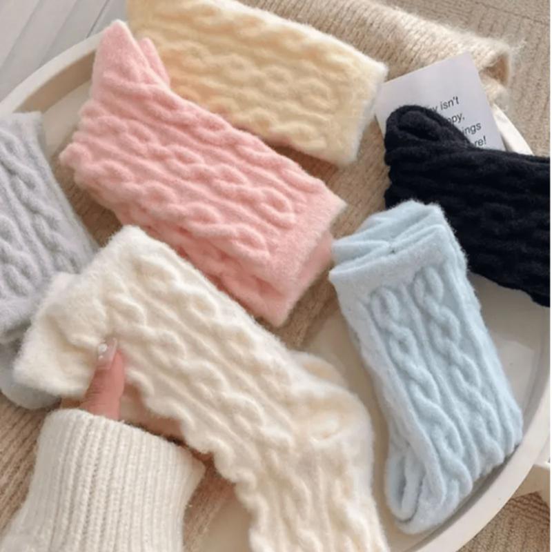 5 Pairs Of Women's Plush Winter Socks, Comfortable Knit Midsole Design, Soft And Warm (Socks Without Cardboard)