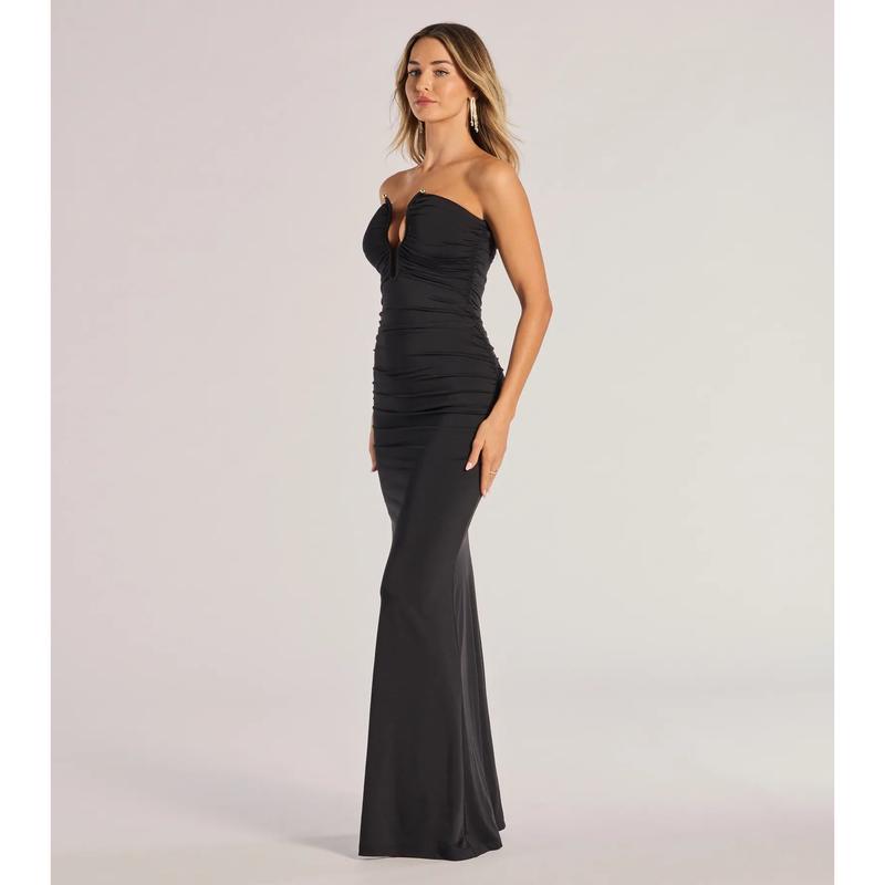 Elowen Plunging V-Neck Ruched Mermaid Dress