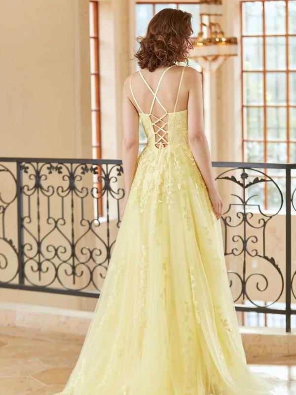 Zapaka Gorgeous A Line Spaghetti Straps Long Prom Dress with Appliques